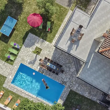 Gracia - Big House, Pool, Bbq, Playground & Table Tennis, Game With Billiards & Table Football, Pula, Istria * Pola