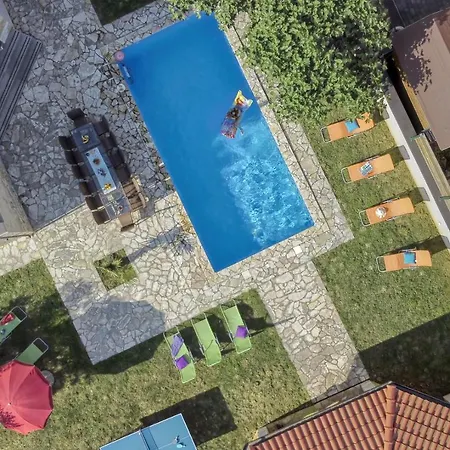 Gracia - Big House, Pool, Bbq, Playground & Table Tennis, Game With Billiards & Table Football, Pula, Istria Villa
