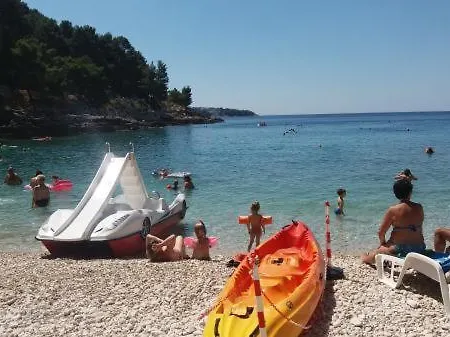 Gracia - Big House, Pool, Bbq, Playground & Table Tennis, Game With Billiards & Table Football, Pula, Istria