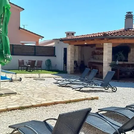 Gracia - Big House, Pool, Bbq, Playground & Table Tennis, Game With Billiards & Table Football, Pula, Istria Villa Pola